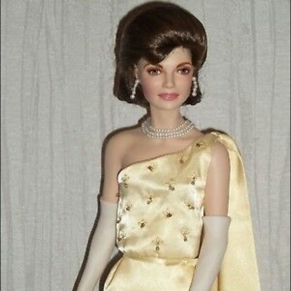 BUNDLE ON JEWELRY AND SAVE 20% OFF 4 ITEMS OR MORE